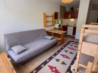 Studio 3 couchages au pied des pistes avec balcon - FR-1-557-86 - 0