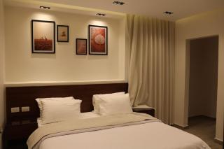 Modern 2-Master Bedroom Apartment in New Cairo - 6