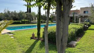Private villa nestled in a lush green - 7