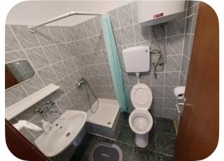 Studio-app Iva, balcony with sea view - 50 m from beach - 1