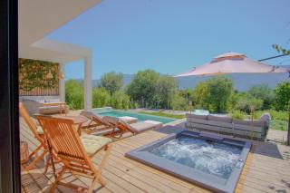 Villa BaBa - Private Pool & Jacuzzi - 0