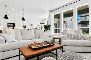 Meridian Marvel Luxury Home - 4