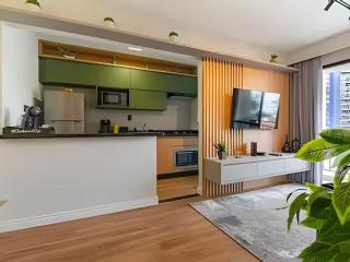 Ap Cambuí | Piscina, Academia e Garagem Valet Free - 9