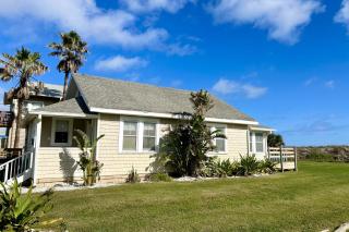 Sun & Fun Oceanfront Saint Augustine Beach! - 5