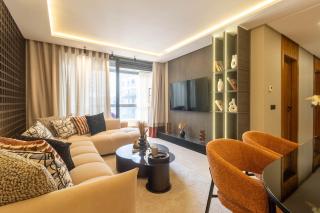 Tour 33 CFC Luxurious 2-Bedroom Apartment, Gym & Secure Parking - 0