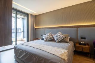 Tour 33 CFC Luxurious 2-Bedroom Apartment, Gym & Secure Parking - 8