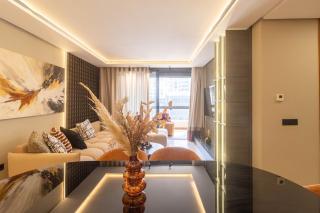 Tour 33 CFC Luxurious 2-Bedroom Apartment, Gym & Secure Parking - 6