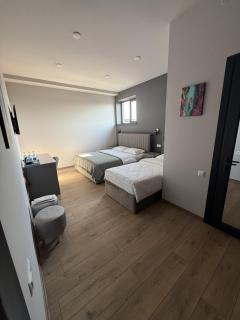 Lighthouse Hotel - 8