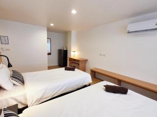 Baan Rak BTS phromphong Emsphere - 8