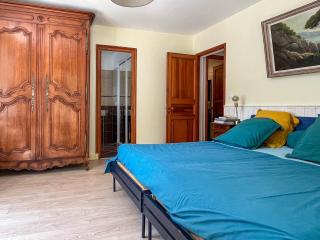 Villa avec Piscine et Jardin pour 10 pers - 4 ch, proche plage - FR-1-705-19 - 2