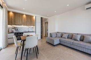 Bella Vista Balcony 1BR Apartment by PikHost - 7