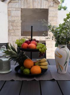 T-One Luxury Pool House - 3
