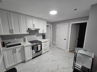 2BR Clifton Hill Retreat Walk to Falls Parking - 6