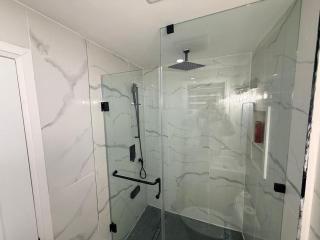 2BR Clifton Hill Retreat Walk to Falls Parking - 5