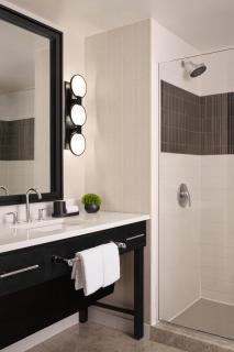 Loews Chicago Hotel - 2