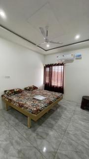 Chaudhary Guesthouse - 4