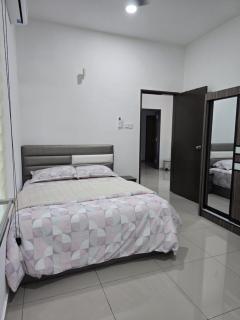 Ali & Alisha Homestay 2, Pasir Gudang Landed House - 5