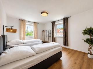 57 City Loft - near Train Station - NEW - 9