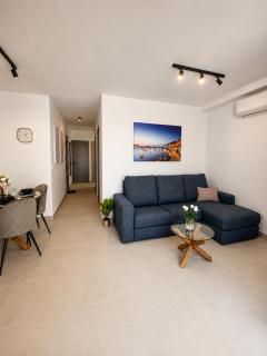 Veca Suites 4 Brand New Apartment with Side Sea Views - 7