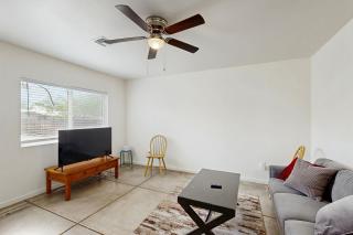 Dog-Friendly Getaway w/ Yard in Tucson! - Tucson - 9