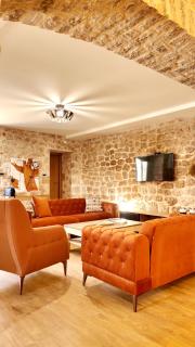 Luštica Stone Villa by V&J - Historic House with Exclusive Beachfront Sunbeds - 4
