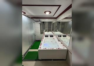 Tulip Jacuzzi Retreat - Gurgaon - 4