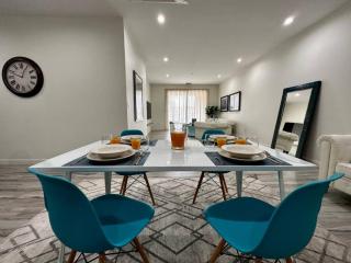 The Cove - Condo Hotel - Palm Beach Strip - Palm-Eagle Beach - 1