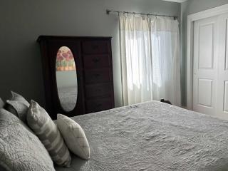Spacious Kierland oasis with pool heater, spa, BBQ - 8