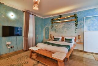 Lona Luxury Suites - 6