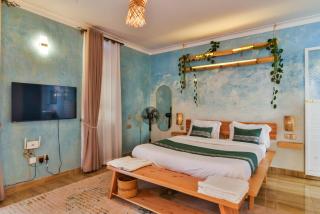 Lona Luxury Suites - 5