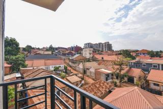 Lona Luxury Suites - 3