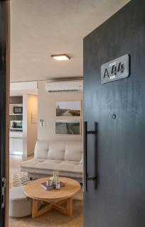 Modern Oasis in Prime location Pool BBQ & Gym - 1