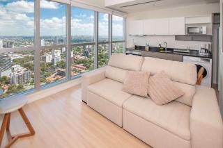 Urban 37th-floor 1BR Escape Petra Tower - 5