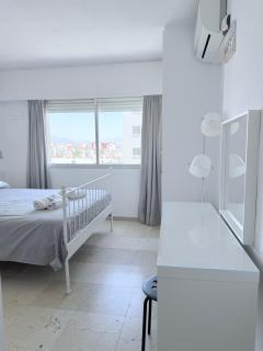 Estepona Port Apartment - Sea Views, Sleeps 6 - 5
