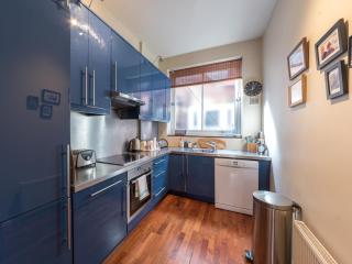 Homely 2 Bedroom Victorian Apartment in Hampstead - 9