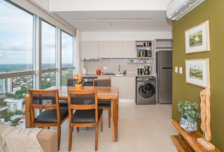 Skyline Luxury 1B in Petra Tower Pool & Views - 6