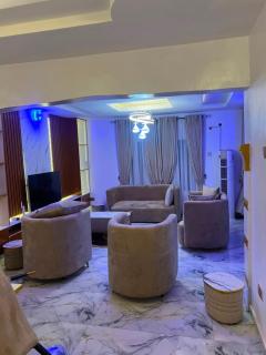 shaggykings luxury apartment - 2
