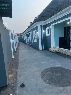 shaggykings luxury apartment - 1