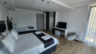 AnDora - 2
