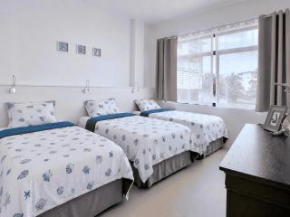 Flip Flop House - 8