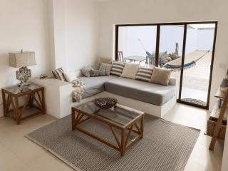 Flip Flop House - 7