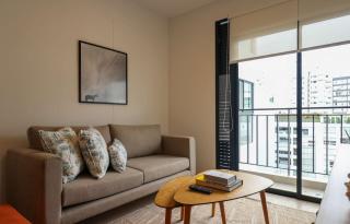 Refined & Cozy 2BR with Balcony in Miraflores - 0