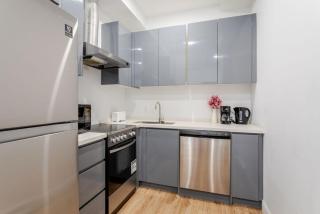 MTL Urban Apartment – Prime Downtown Spot - 8