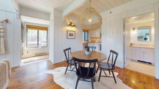 Creekside Condo 1304 - 5