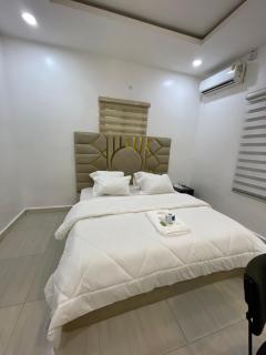 At Kora Apartment and Shortlets - 4