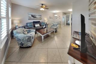 Kontiki Beach Resort #317 - 3