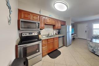 Kontiki Beach Resort #317 - 5