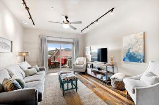Baker Loft 303 - 7