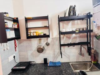 VisitorStayInn Studio Apartment near Prem Mandir - 4