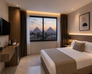 Black pyramids view inn - 2